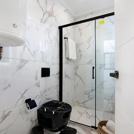 Apartment Alpha House *